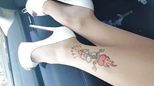 Misjonarz pieprzy się z seksowną Katie Morgan z gole stare pizdy Bang!