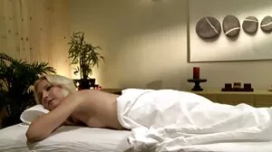 W scenie The Bed z niesamowitą stare zarosniete pizdy Josephine Jackson z koncertu Immoral