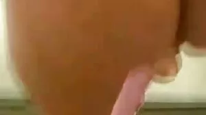 Ręczna robota z uwodzicielskim Honey Gold od Jules Jordan stare gole pizdy