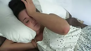 Striptizujący huk z namiętną Kimberly Moss z Tug jebanie starej pizdy Pass