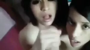 Oralny huk z napalonym lisem Krisem ze Smut Puppet stare wlochate pizdy