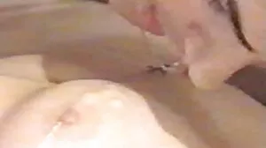 Pozowanie wideo z uwodzicielską Elleanor stare wielkie pizdy z Dojrzałe NL